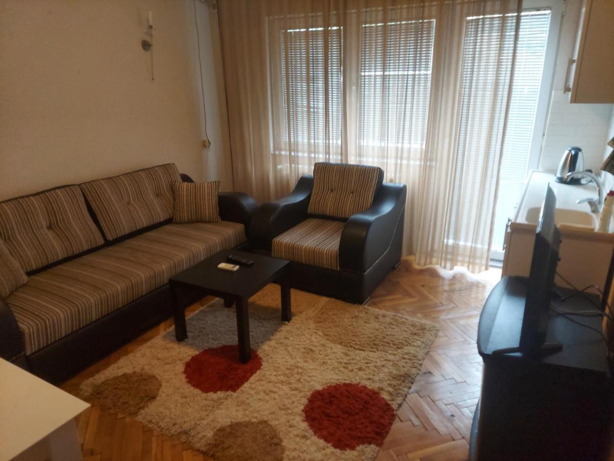 Apartment Perla Prishtine Bagian luar foto