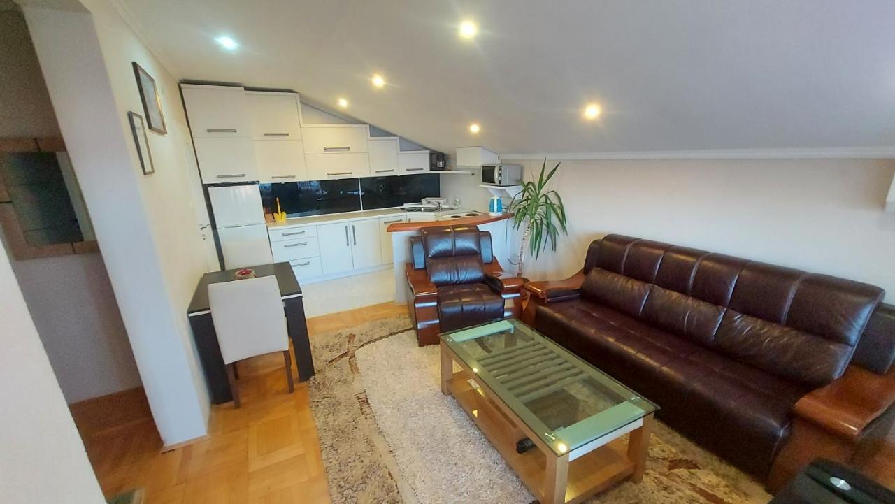 Apartment Perla Prishtine Bagian luar foto
