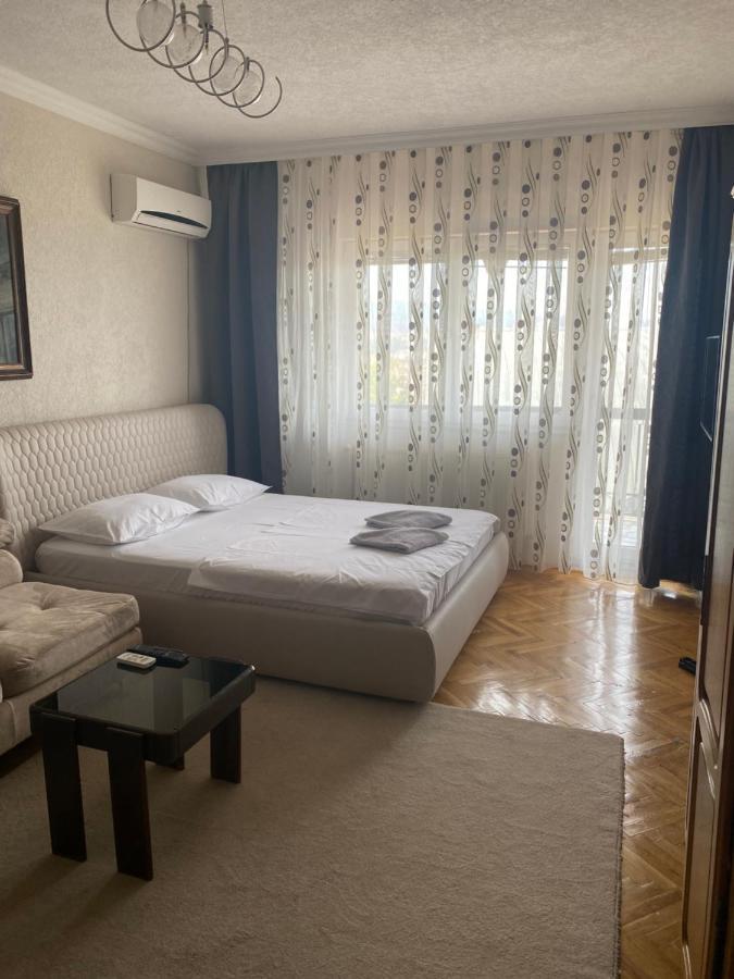 Apartment Perla Prishtine Bagian luar foto