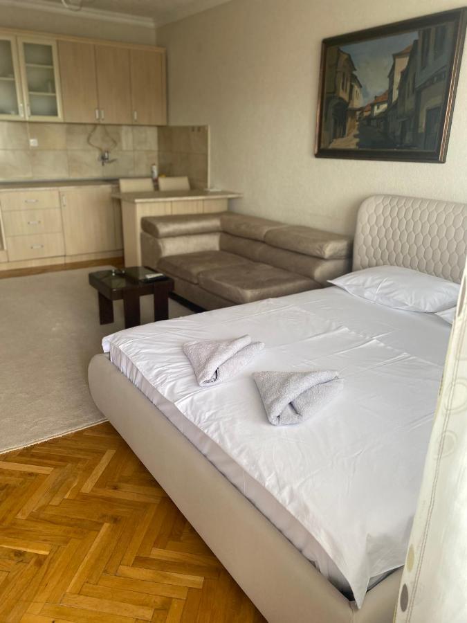 Apartment Perla Prishtine Bagian luar foto