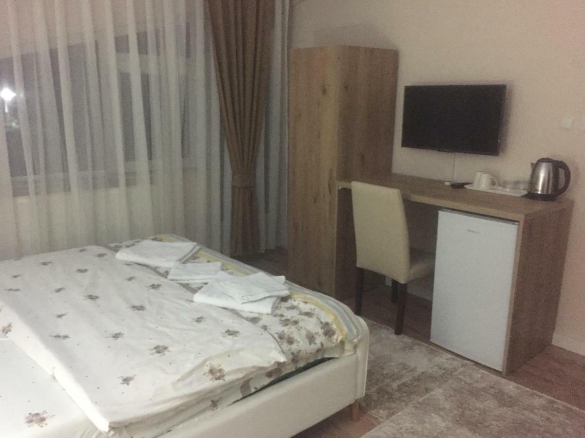 Apartment Perla Prishtine Bagian luar foto